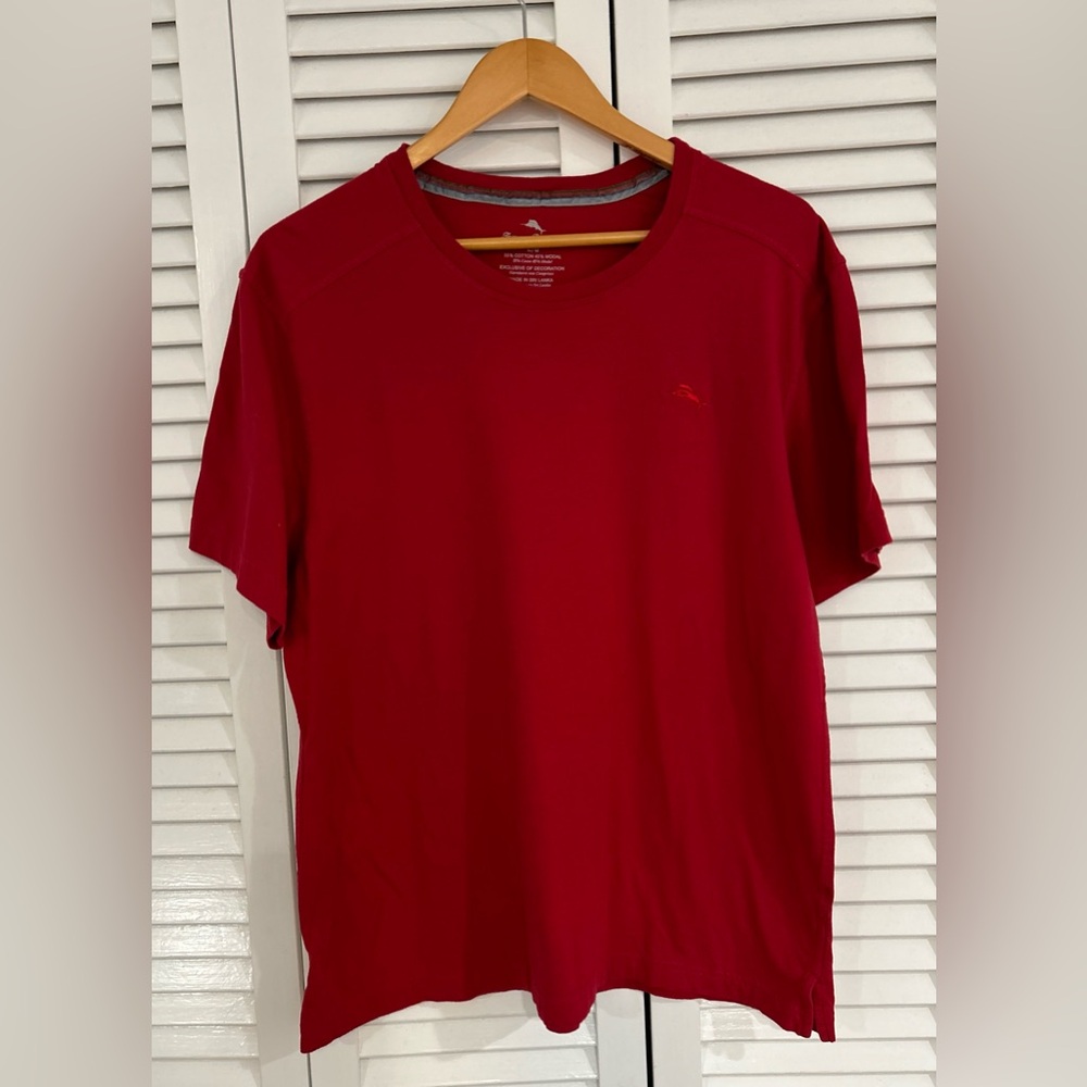 Tommy Bahama red t-shirt men’s large